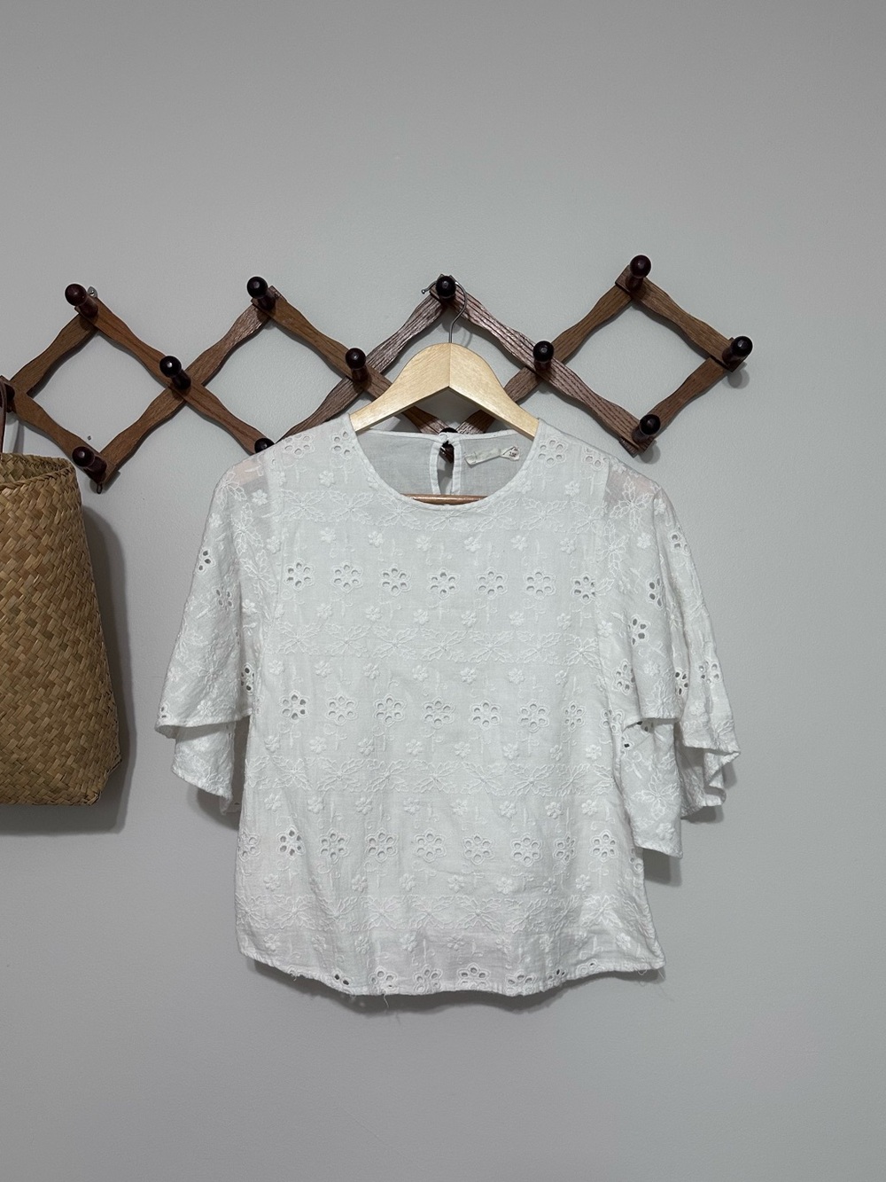 Zara Girls White Eyelet Flutter Sleeve Top